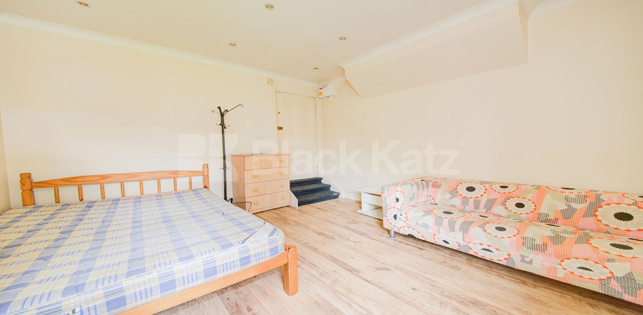 			Fantastic Studio Flat In Crouch End , Studio Apartment, 1 bath, 1 reception Studio			 Coleridge Road, Crouch End